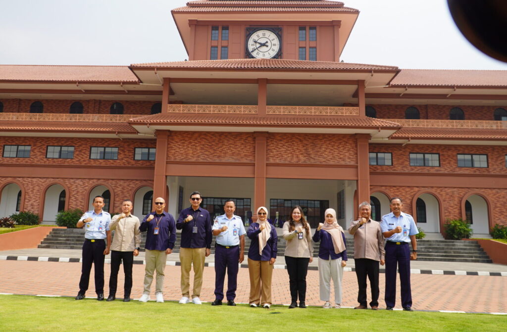 Jalin Sinergi Hadapi Era Digital: SMA TN Cimahi Gelar Jumpa Tokoh dan Tandatangani MoU dengan Telkom Group