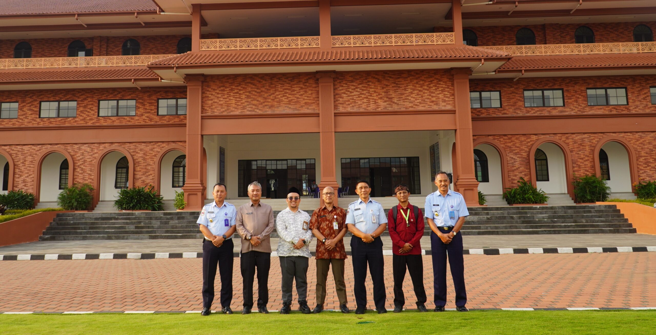 Satukan Visi, Mantapkan Strategi: SMA Taruna Nusantara Kampus Cimahi Gelar Rapat Sosialisasi Menuju Akreditasi Unggul