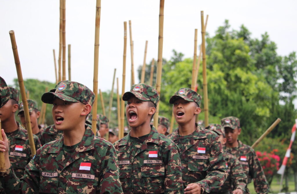 Dengan Langkah Tegap, Siswa TN 36 Cimahi Hadapi Tantangan Hanmars 15 KM
