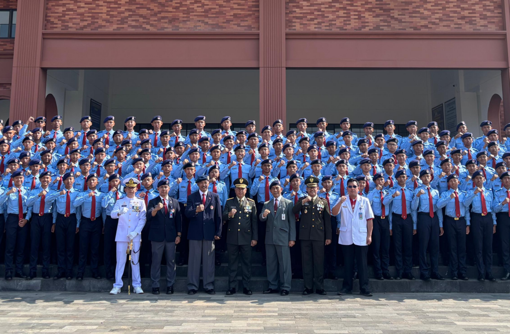 Kobarkan Semangat Nasionalisme, SMA Taruna Nusantara Cimahi Gelar Upacara HUT ke-80 RI Bersama SMPN 15 Cimahi