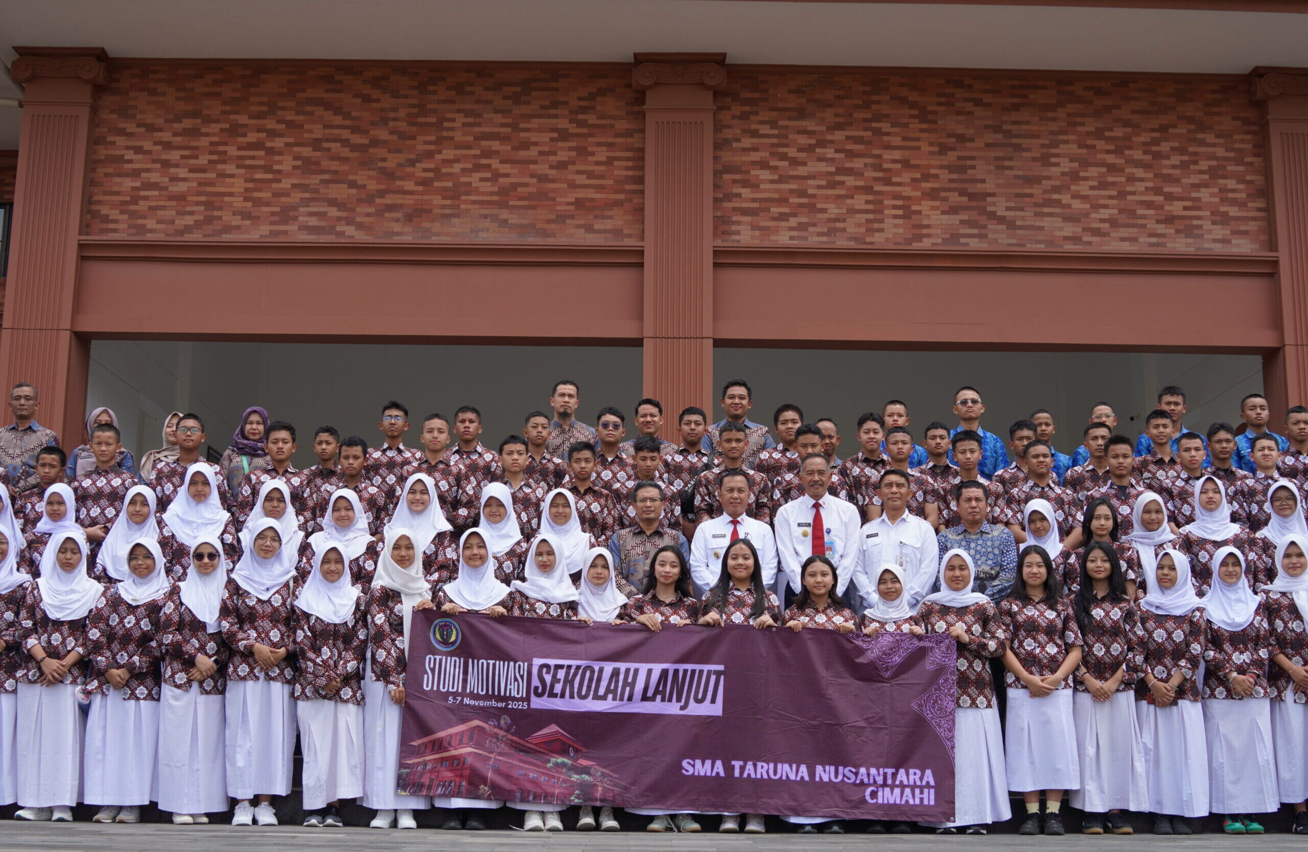 Jalin Silaturahmi dan Berbagi Praktik Baik, SMA TN Cimahi Sambut Kunjungan Studi Tiru SMP Negeri 4 Pakem Yogyakarta